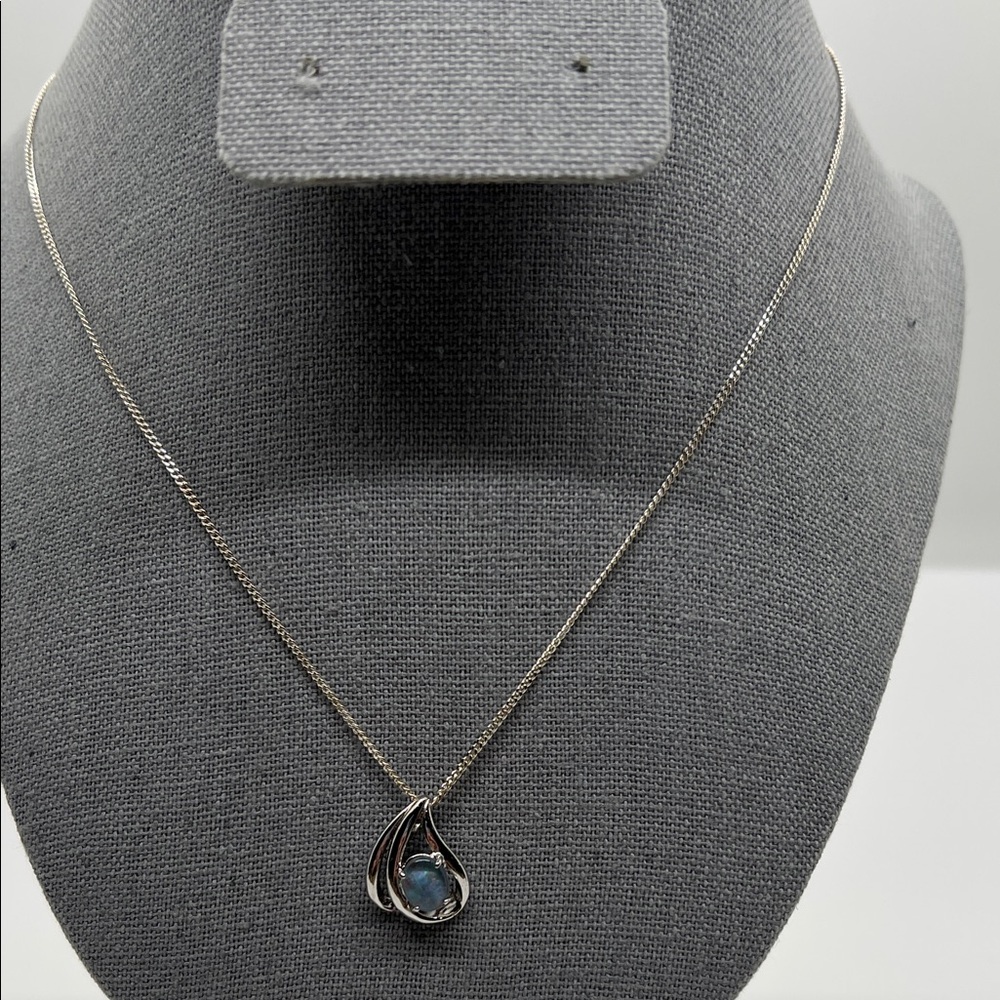 Silver Tone Necklace with Australian Opal Gemstone 17”